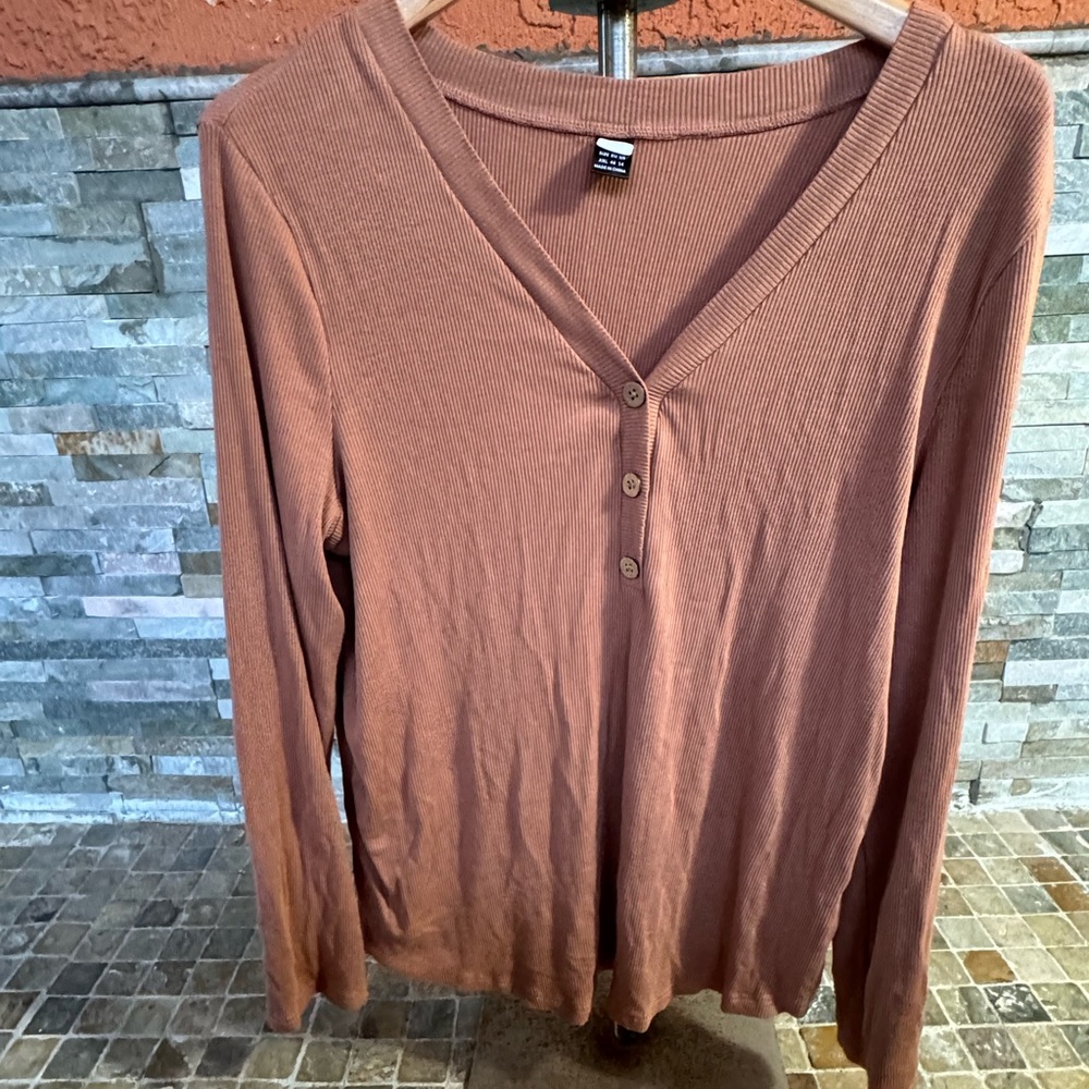 Long sleeve top